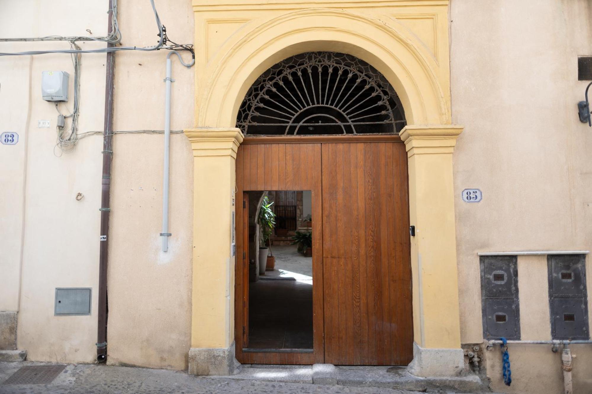 Cortile Gioeni Apartment Cefalu Exterior photo