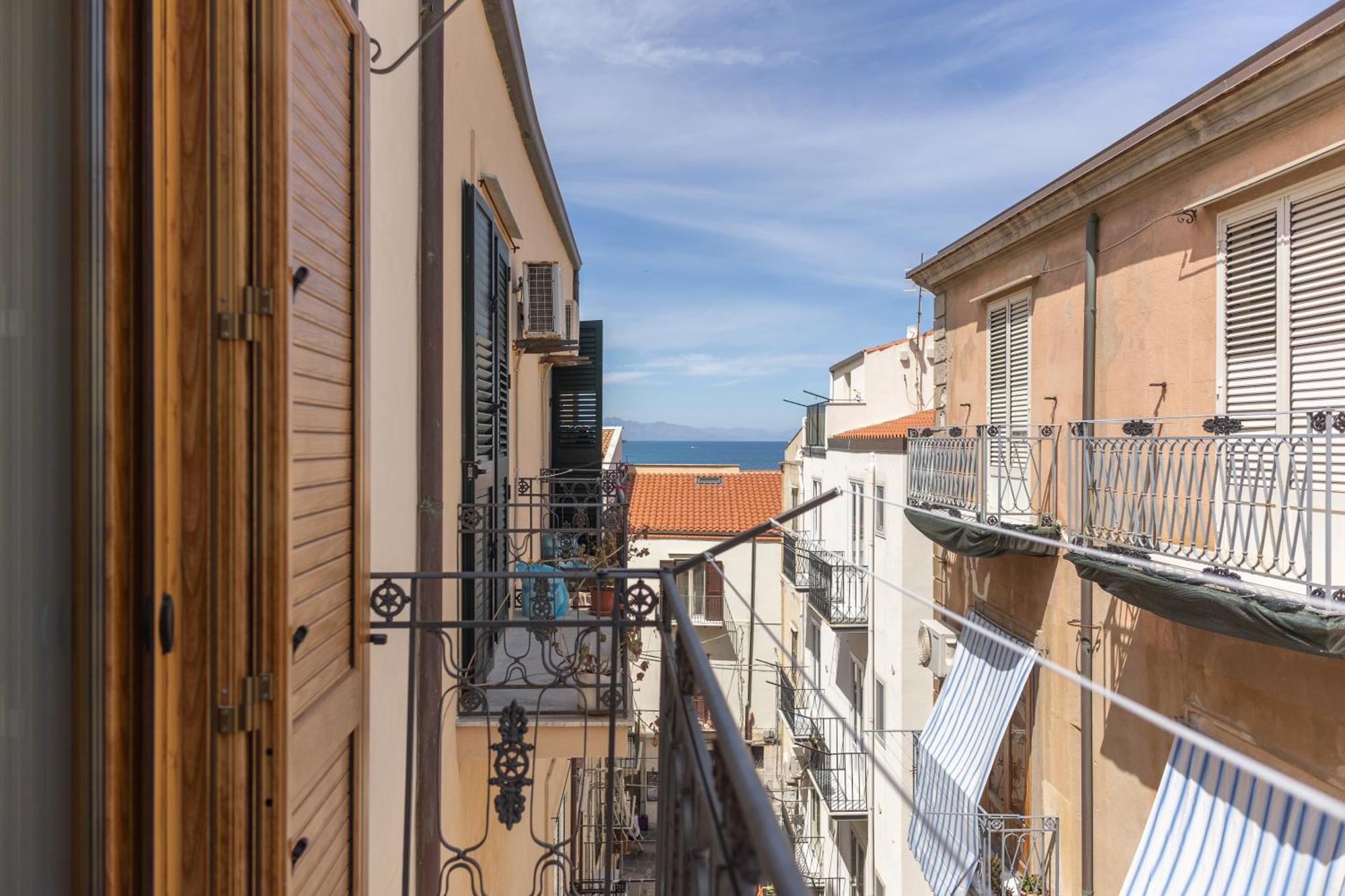 Cortile Gioeni Apartment Cefalu Exterior photo