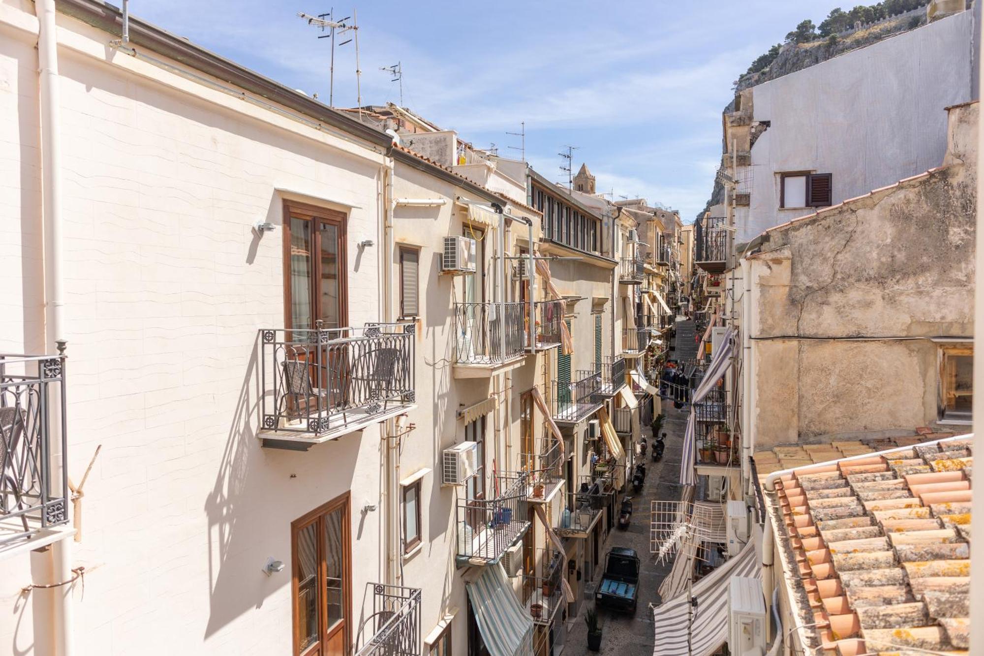 Cortile Gioeni Apartment Cefalu Exterior photo